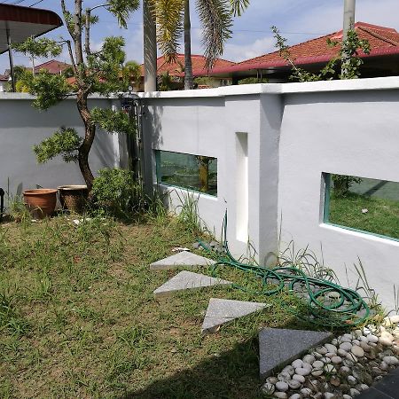 Barakah Homestay Алор Сетар Екстериор снимка