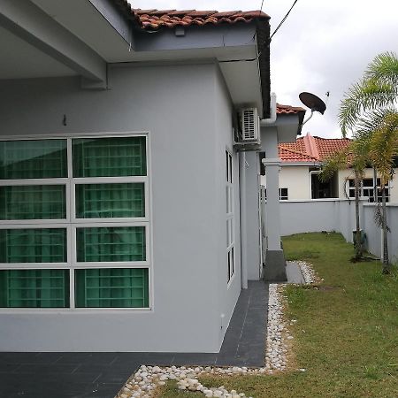 Barakah Homestay Алор Сетар Екстериор снимка